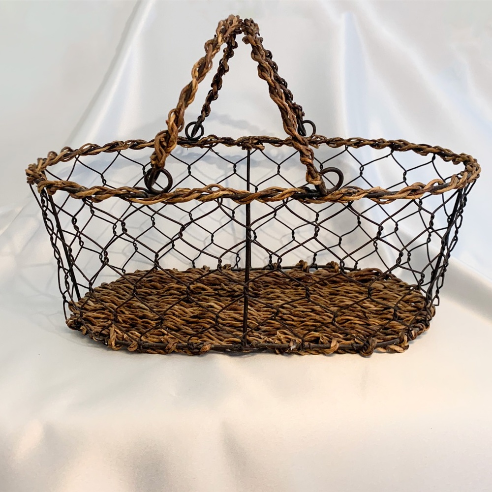 🎉HP🎉 Unique Rustic Farmhouse Country Basket